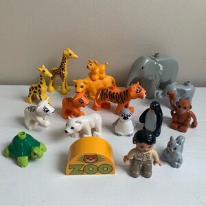 LEGO Duplo Zoo Animals & Zookeeper